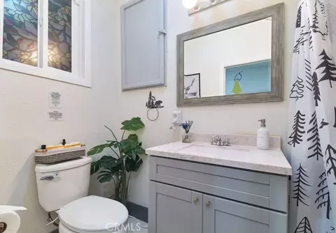 Bath - 582 Rose Ln, Twin Peaks, CA 92391 photo 7 of 11