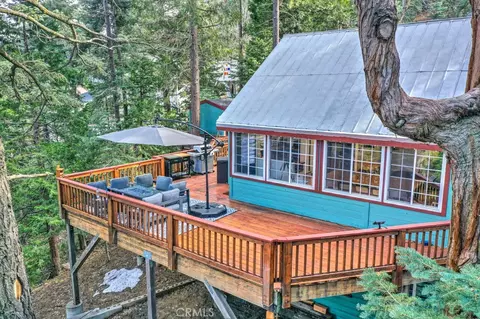 582 Rose Ln, Twin Peaks, CA 92391