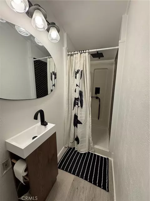 Bath - 582 Rose Ln, Twin Peaks, CA 92391 photo 10 of 11