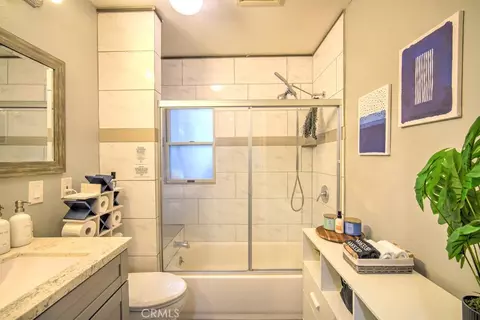 Bath - 582 Rose Ln, Twin Peaks, CA 92391 photo 2 of 11