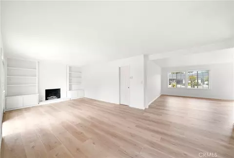 192 Buoy, Costa Mesa, CA 92627