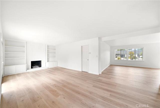 192 Buoy, Costa Mesa, CA 92627