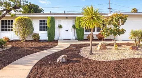 192 Buoy, Costa Mesa, CA 92627