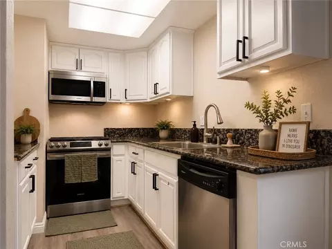 Kitchen - 788 Gianni #202, Corona, CA 92879 photo 1 of 2
