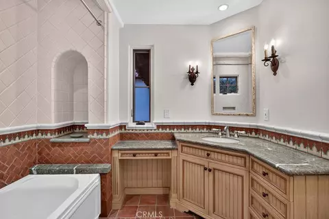 Bath - 7206 Aviara Dr, Carlsbad, CA 92011 photo 3 of 3