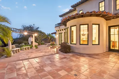 Exterior - 7206 Aviara Dr, Carlsbad, CA 92011 photo 5 of 9