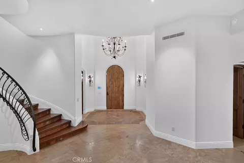 Entry Way - 7206 Aviara Dr, Carlsbad, CA 92011 photo 3 of 7