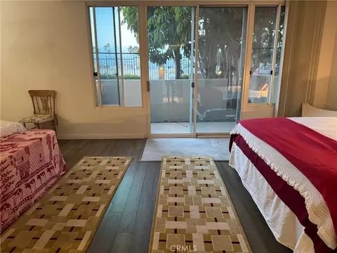 Bedroom - 850 E Ocean Blvd #B3, Long Beach, CA 90802 photo 5 of 7