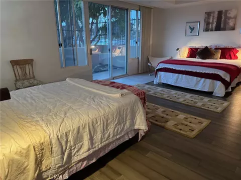 Bedroom - 850 E Ocean Blvd #B3, Long Beach, CA 90802 photo 7 of 7