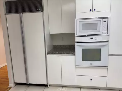 Kitchen - 850 E Ocean Blvd #B3, Long Beach, CA 90802 photo 4 of 4