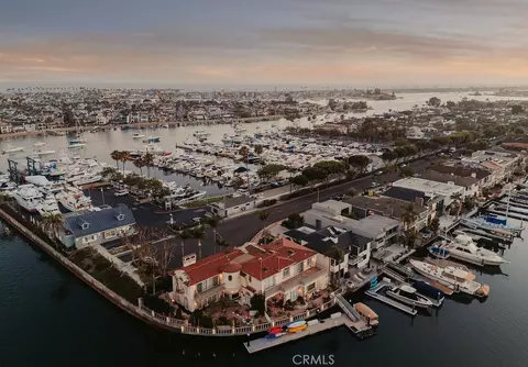 842 Harbor Island Dr, Newport Beach, CA 92660