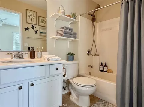 Bath - 5 Quartz, Ladera Ranch, CA 92694 photo 4 of 5