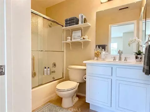 Bath - 5 Quartz, Ladera Ranch, CA 92694 photo 2 of 5