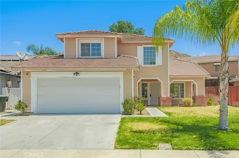 1107 Mirada, Perris, CA 92571 photo 2