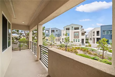 Exterior - 333 Baluster, Irvine, CA 92618 photo 4 of 6