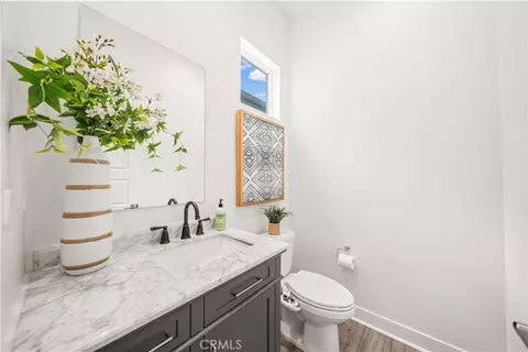 Bath - 333 Baluster, Irvine, CA 92618 photo 1 of 1