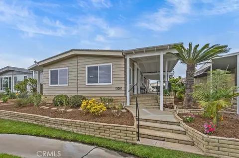 14044 Lake Crest Dr #77, La Mirada, CA 90638