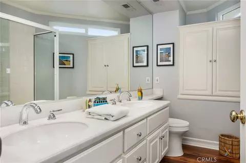 Bath - 57 Emerald, Irvine, CA 92614 photo 8 of 10