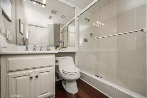 Bath - 57 Emerald, Irvine, CA 92614 photo 5 of 10