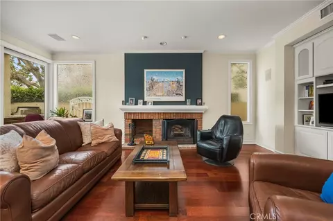 Living - 57 Emerald, Irvine, CA 92614 photo 6 of 7