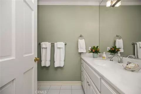 Bath - 57 Emerald, Irvine, CA 92614 photo 2 of 10