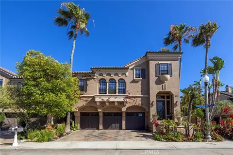 5612 Ocean Vista Dr, Huntington Beach, CA 92648