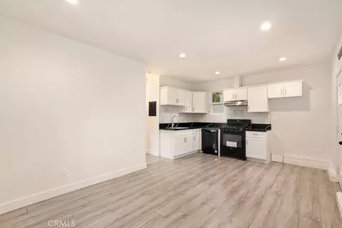 Living - 18646 Ingomar, Reseda, CA 91335 photo 11 of 11