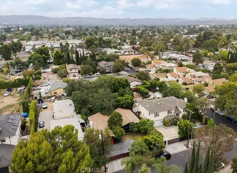 View/Area - 18646 Ingomar, Reseda, CA 91335 photo 6 of 9