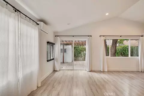 Living - 18646 Ingomar, Reseda, CA 91335 photo 4 of 11