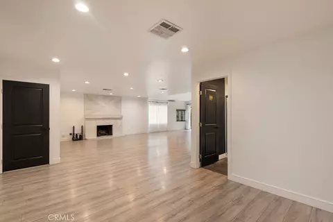 Living - 18646 Ingomar, Reseda, CA 91335 photo 8 of 11
