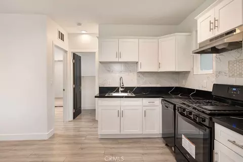 Kitchen - 18646 Ingomar, Reseda, CA 91335 photo 4 of 4