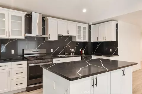 Kitchen - 18646 Ingomar, Reseda, CA 91335 photo 3 of 4