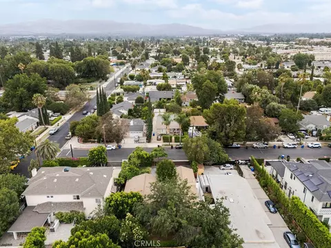 View/Area - 18646 Ingomar, Reseda, CA 91335 photo 5 of 9