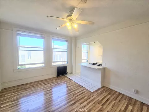 Living - 455 E Ocean Blvd #515, Long Beach, CA 90802 photo 2 of 5