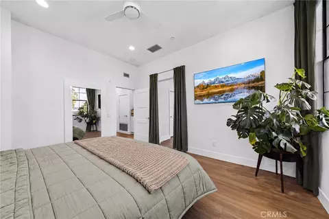 Bedroom - 551 W Maple Ave, Orange, CA 92868 photo 2 of 3