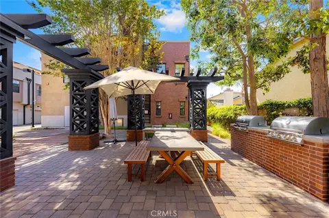 Exterior - 551 W Maple Ave, Orange, CA 92868 photo 1 of 5