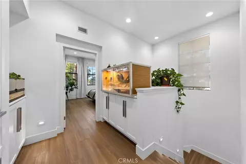 Entry Way - 551 W Maple Ave, Orange, CA 92868 photo 4 of 4