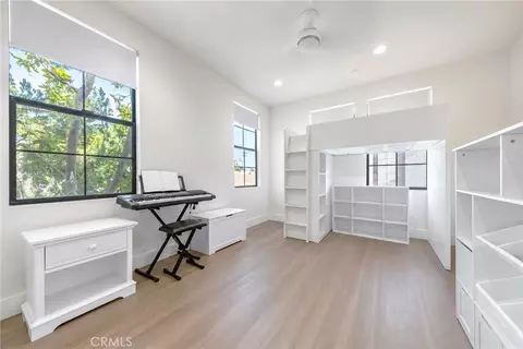 Bedroom - 551 W Maple Ave, Orange, CA 92868 photo 3 of 3