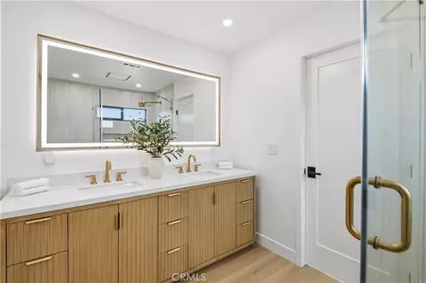 Bath - 4334 E Ruth Pl, Orange, CA 92869 photo 3 of 7