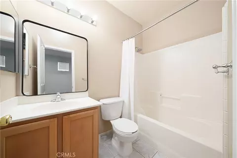 Bath - 45277 Chateau Ct, Temecula, CA 92592 photo 3 of 3