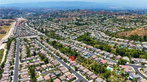 View/Area - 28549 Silverking Trl, Santa Clarita, CA 91390 photo 6 of 19
