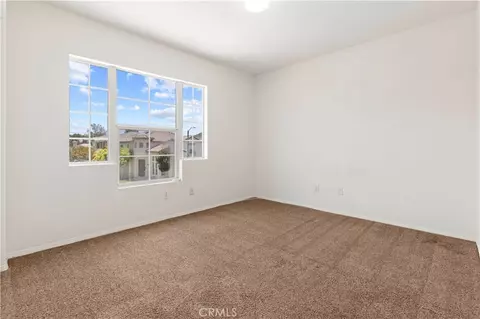 Bedroom - 28549 Silverking Trl, Santa Clarita, CA 91390 photo 1 of 3