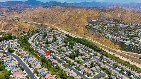 View/Area - 28549 Silverking Trl, Santa Clarita, CA 91390 photo 10 of 19