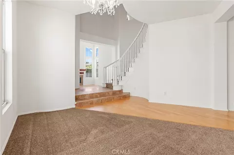 Living - 28549 Silverking Trl, Santa Clarita, CA 91390 photo 3 of 10