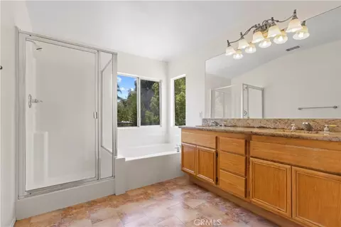 Bath - 28549 Silverking Trl, Santa Clarita, CA 91390 photo 3 of 3