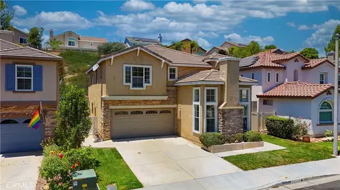Exterior - 28549 Silverking Trl, Santa Clarita, CA 91390 photo 11 of 11