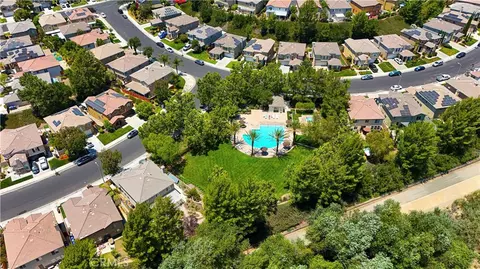 View/Area - 28549 Silverking Trl, Santa Clarita, CA 91390 photo 19 of 19
