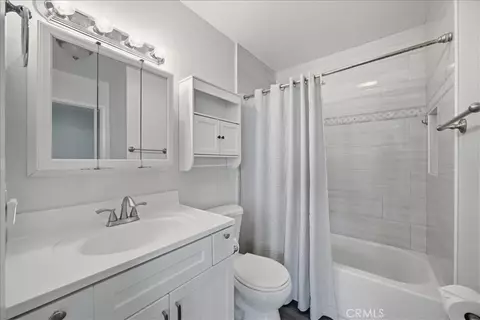 Bath - 793 Ottawa, Placentia, CA 92870 photo 2 of 2