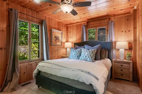 Bedroom - 270 Flower Dr, Lake Arrowhead, CA 92352 photo 3 of 8
