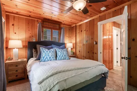 Bedroom - 270 Flower Dr, Lake Arrowhead, CA 92352 photo 1 of 8